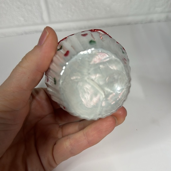 *NEW* BLOOMINGDALES HAND BLOWN GLASS CUPCAKE ORNAMENT - Picture 5 of 6